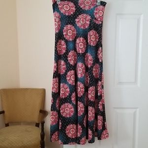 MEDIUM Lularoe Maxi